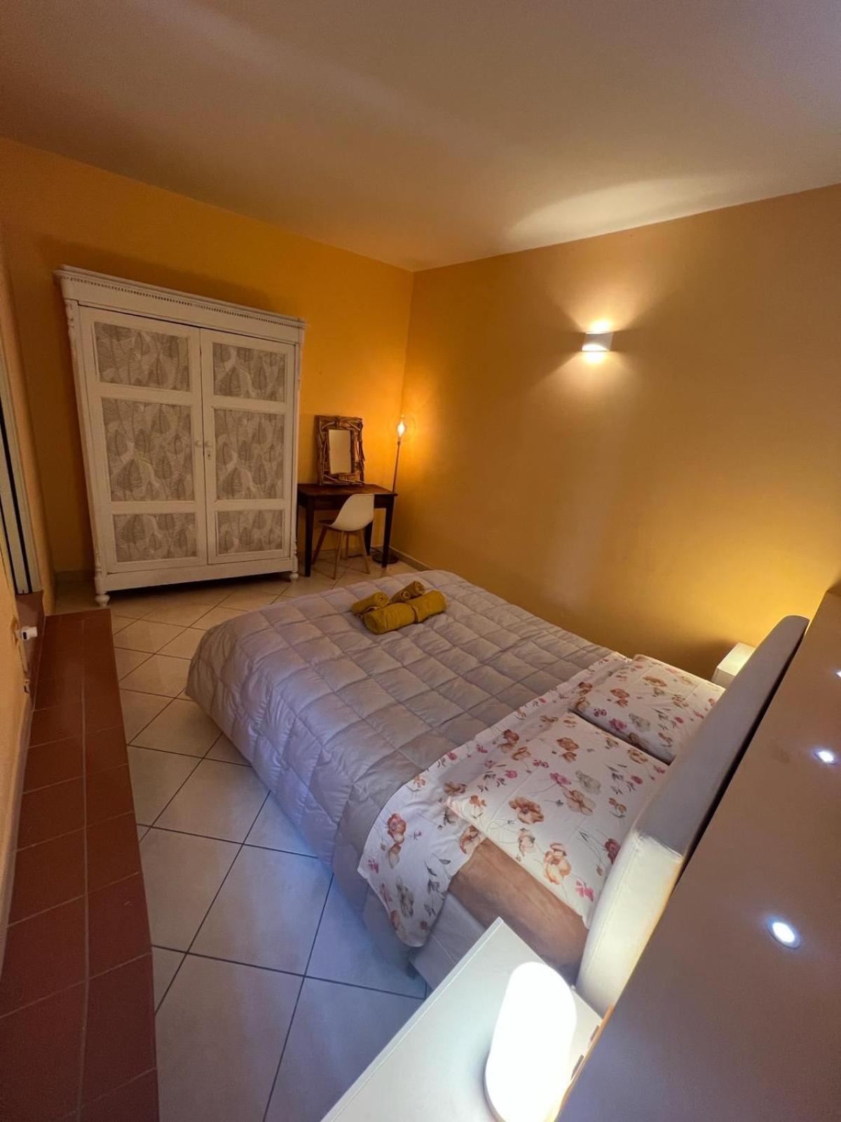 Piazza Napoleone Sweet Apartment ลุคคา ภายนอก รูปภาพ
